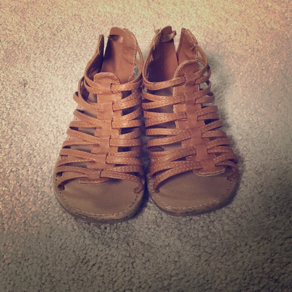 Girls sandals
